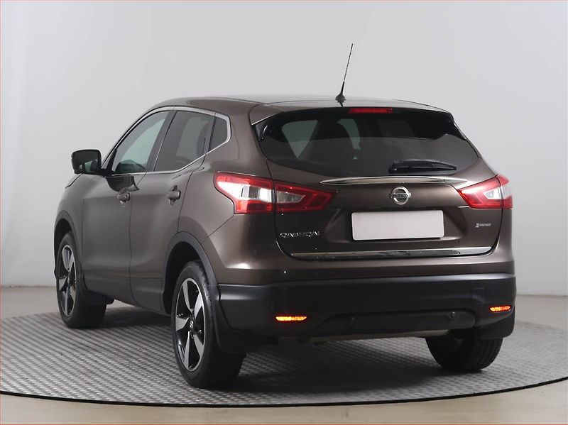 Nissan Qashqai (2016) 1.6 dCi, Serv.kniha, Navi - fotka 4 z 17