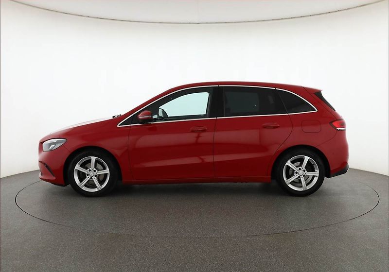 Mercedes-Benz Třídy B (2019) B 180 d, Automat, Kůže, Navi - fotka 3 z 18