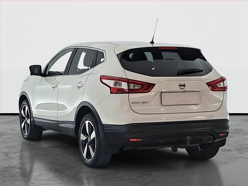 Nissan Qashqai (2015) 1.2 DIG-T, Automat, ČR,1.maj - fotka 4 z 28