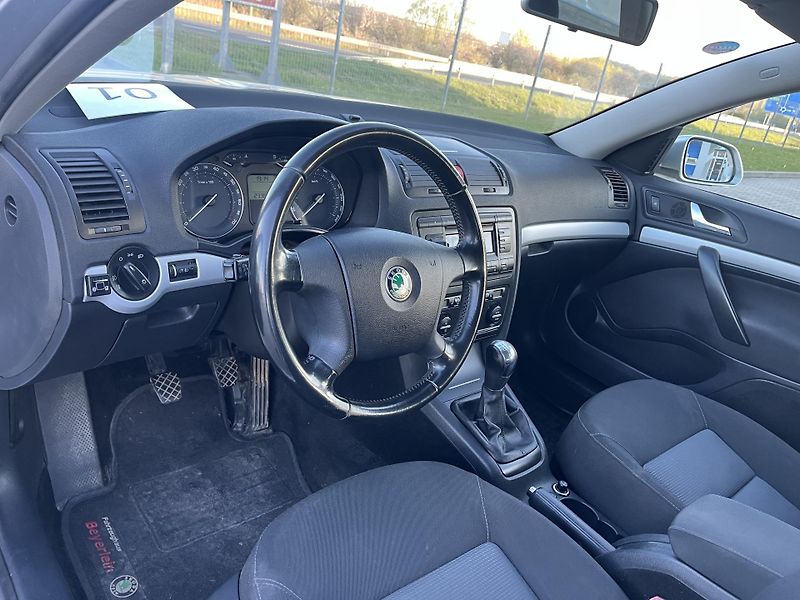 Škoda Octavia (2008) 1.6 i 75 kW LPG - fotka 12 z 12