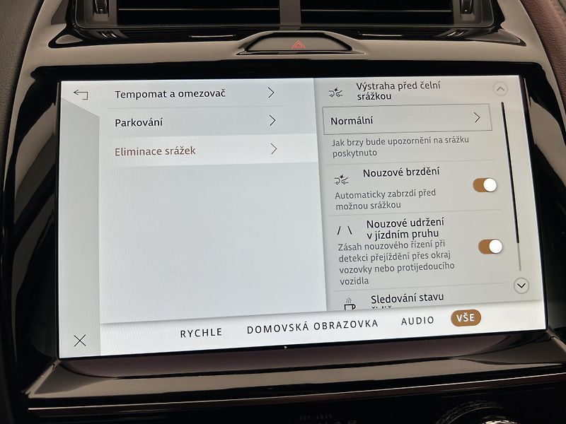 Jaguar E-Pace P200 S AWD AUT CZ - fotka 40 z 46