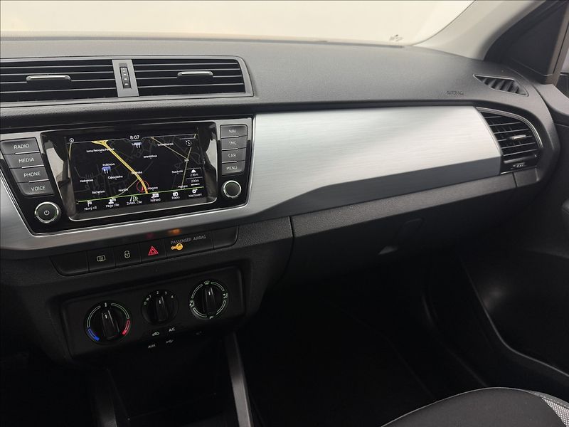 Škoda Fabia 1,2 81kW LED AC NAVI SENZORY - fotka 14 z 35