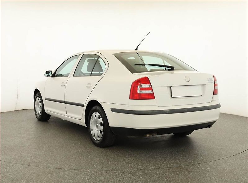 Škoda Octavia (2007) 1.9 TDI, nová STK - fotka 4 z 11
