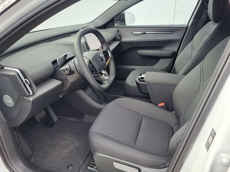 Volvo EX30 CROSS COUNTRY PLUS P8 AWD Elec - fotka 23 z 35
