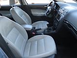 Škoda Octavia (2009) Laurin&Klement 2.0 TDI, Xenony - náhled 9