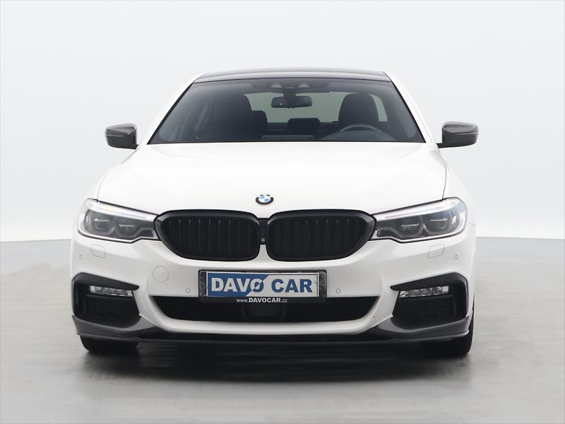 BMW Řada 5 3,0 530d 195kW xDrive CZ - fotka 2 z 37