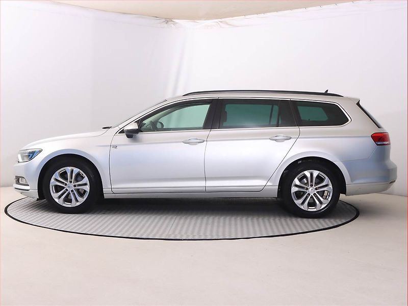 Volkswagen Passat (2017) Comfortline 2.0 TDI, Automat - fotka 3 z 20