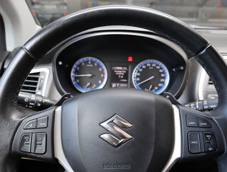 Suzuki SX4 S-Cross (2015) 1.6 VVT, 4X4, Automat - fotka 18 z 18