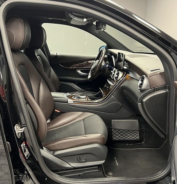 Mercedes-Benz GLC 250 4Matic AT - fotka 10 z 19