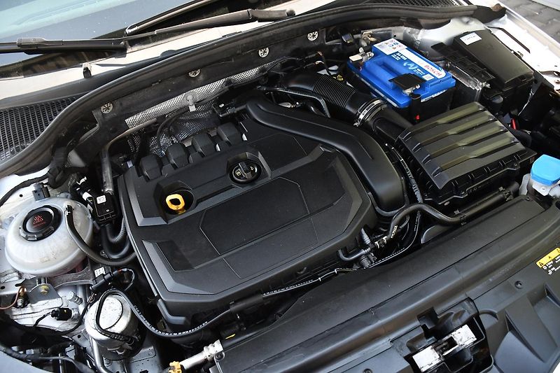 Škoda Octavia 1.5TSi 110kW DSG NAV ACC - fotka 46 z 48