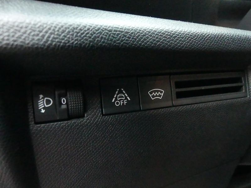 Citroën C4 (2026) MAX Petrol 130k Automatic - fotka 18 z 21
