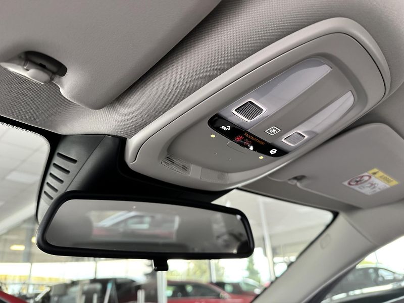 Volvo V60 T6 AWD*Recharge*KeyLess*Tažné - fotka 19 z 39