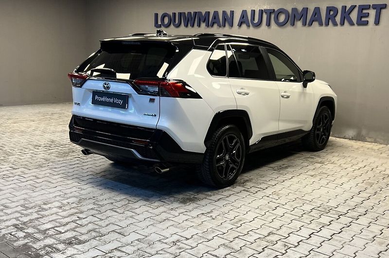 Toyota RAV4 GR SPORT 4WD e-CVT - fotka 2 z 18