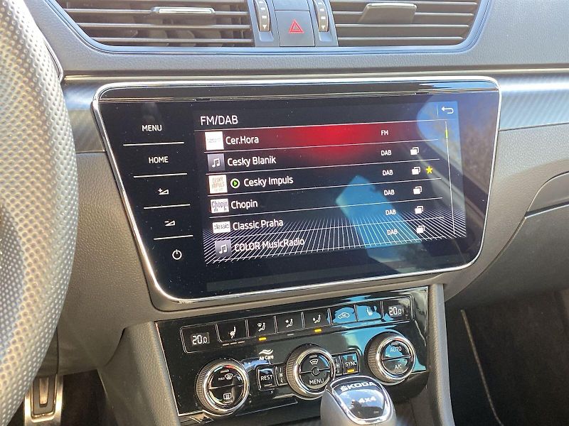 Škoda Superb (2022) 2.0 TDI 4x4 DSG Sportline - fotka 13 z 35