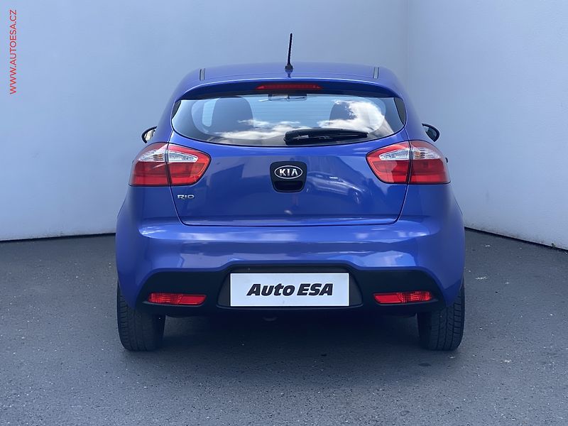 Kia Rio (2012) 1.2i, ČR, servis.kniha, AC - fotka 5 z 15