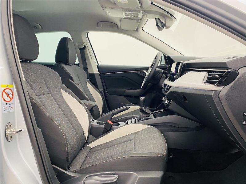Škoda Scala 1,0 TSI 85kW Top Selection - fotka 8 z 27