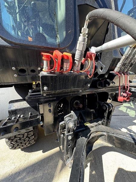 Ostatní (2023) Multihog 4x4 komunál 3.5t!DEMO - fotka 15 z 16