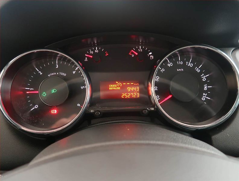 Peugeot 5008 (2010) 1.6 HDi, nová STK - fotka 11 z 15