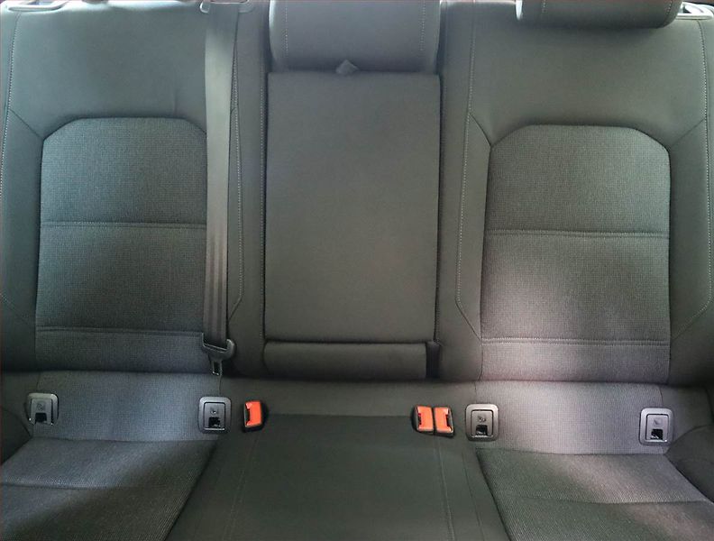 Volkswagen Passat (2015) 2.0 TDI, Navi, Tempomat - fotka 10 z 22