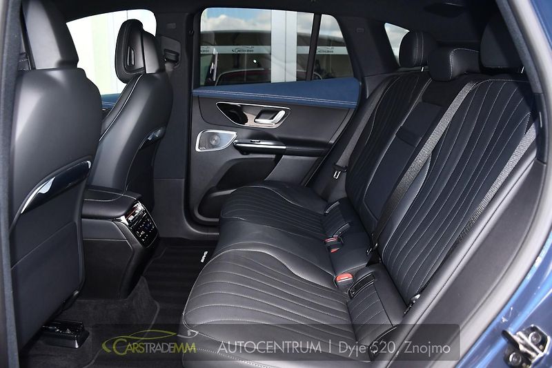 Mercedes-Benz EQE 500 4M PANOR HYPERSCREEN - fotka 13 z 62