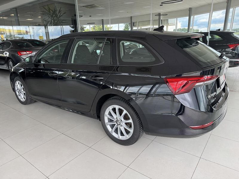 Škoda Octavia 2,0TDI DSG*110kW*REZERVACE! - fotka 7 z 28