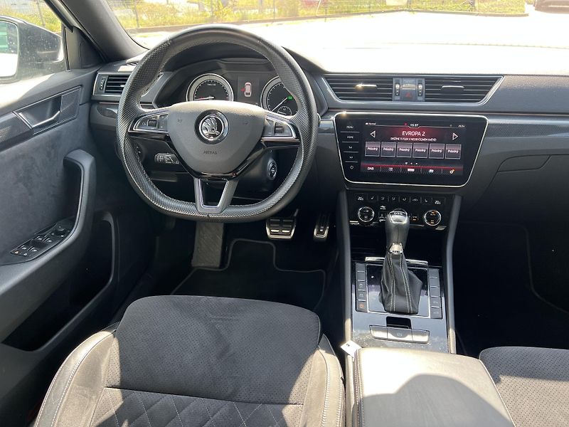 Škoda Superb 2.0 TDi Sportline nez.topeni  - fotka 8 z 18