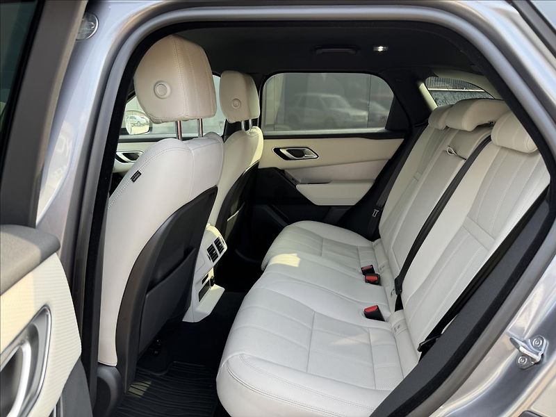 Land Rover Range Rover Velar 3,0 D300 R-DYNAMIC SE AWD DPH - fotka 14 z 36