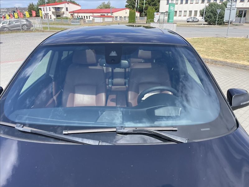 BMW Řada 5 3,0 GT 190kw 530d M-Paket Pano - fotka 31 z 37