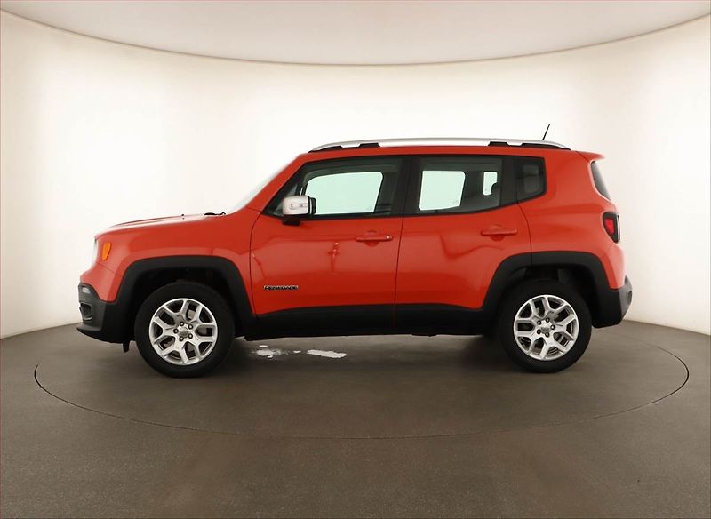 Jeep Renegade (2015) 1.4 MultiAir, 4X4, Automat - fotka 3 z 15