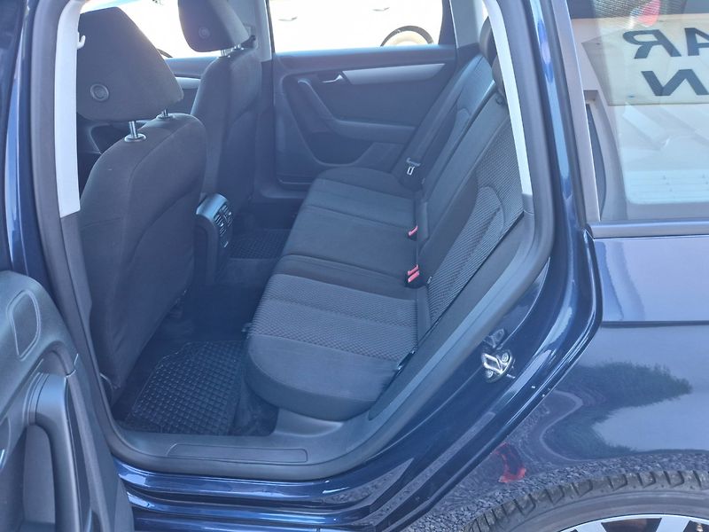 Volkswagen Passat (2011) 1.4 TSI Navi, Rozvody,oleje - fotka 15 z 27