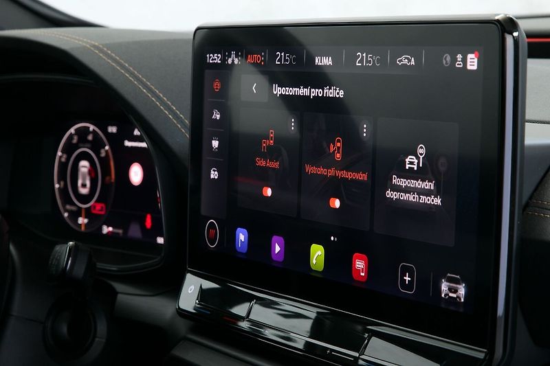 Cupra Formentor 2.0TDI 110kW DSG 4x4 Pano Tažn - fotka 25 z 36