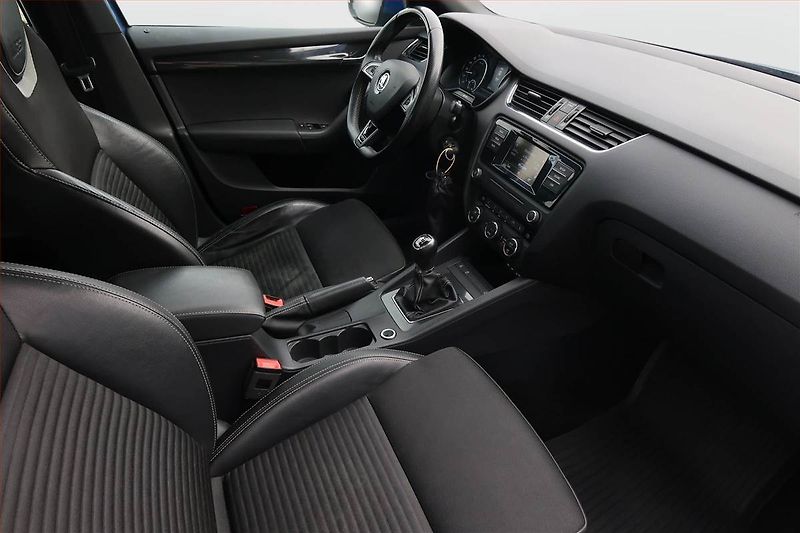 Škoda Octavia (2016) RS 2.0 TDI, Serv.kniha, Kůže - fotka 9 z 16