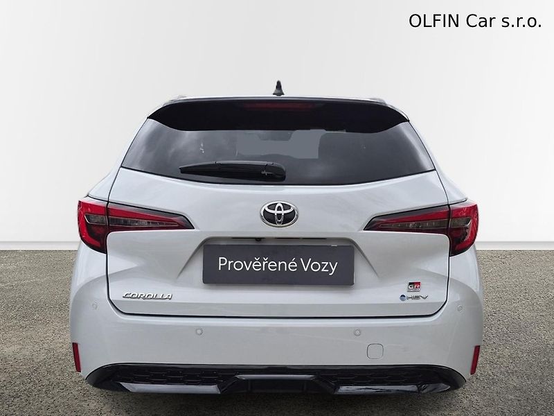 Toyota Corolla GR SPORT Dynamic 2.0 hybrid - fotka 8 z 25