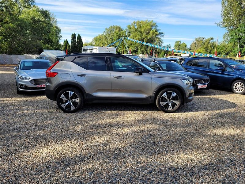 Volvo XC40 T4 Recharge,R-design kůže - fotka 4 z 43
