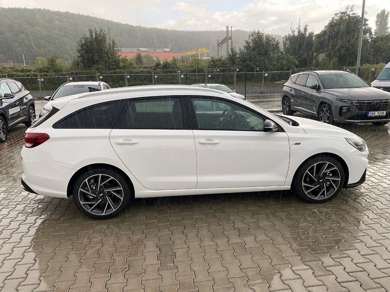 Hyundai i30 WG FL 1,5 TGDI N LINE SAFETY - fotka 3 z 8