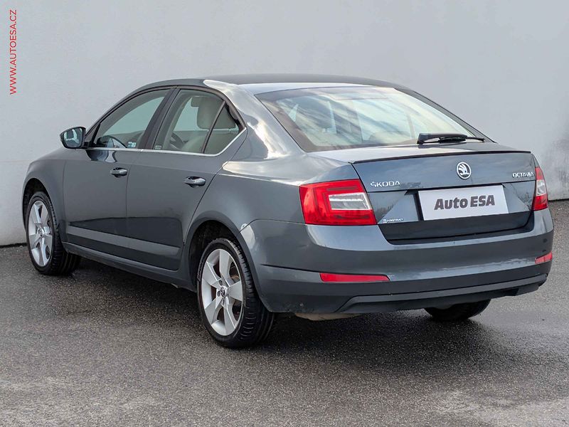 Škoda Octavia (2015) 1.8TSi, ČR, Elegance, DSG - fotka 6 z 13
