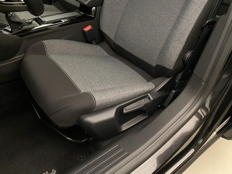Citroën C4 1.2 PURETECH 74kW CZ - fotka 20 z 39