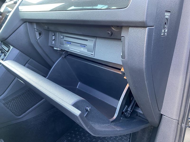 Volkswagen Tiguan 2,0 BiTDI 4Mot Highline DSG - fotka 25 z 27