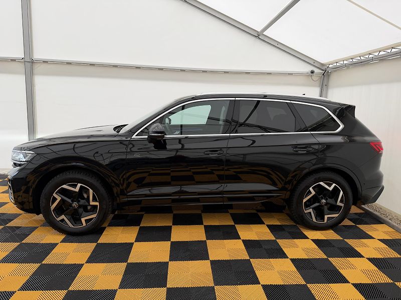Volkswagen Touareg 3.0Tdi*1-MAJ*DPH*R-LINE*HUD* - fotka 5 z 51