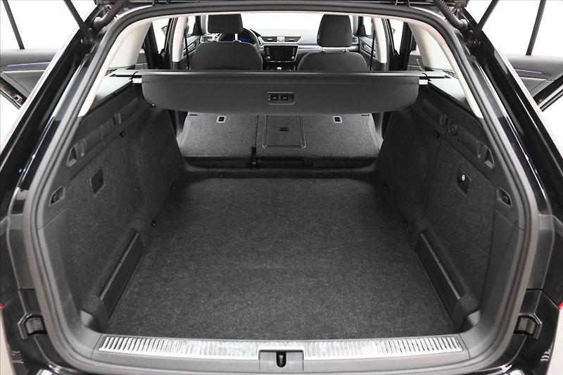 Škoda Superb 2,0 TDI 110kW DSG Style Záruka - fotka 10 z 24