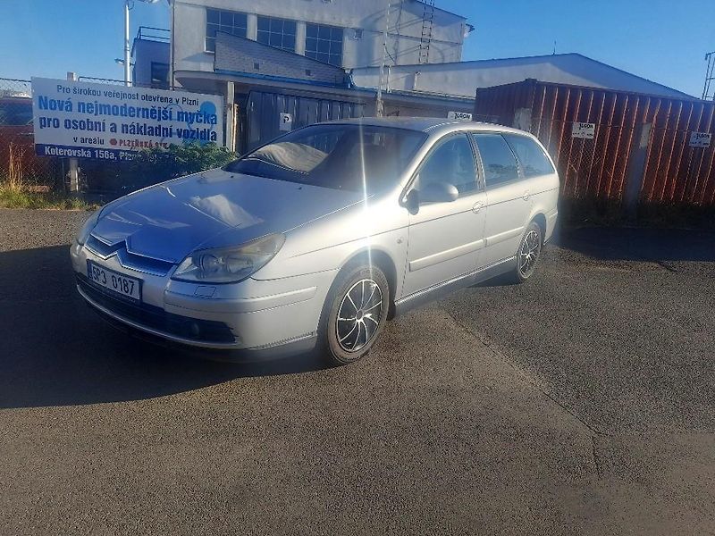 Citroën C5 (2005) 2.0i 16V BREAK - fotka 1 z 23