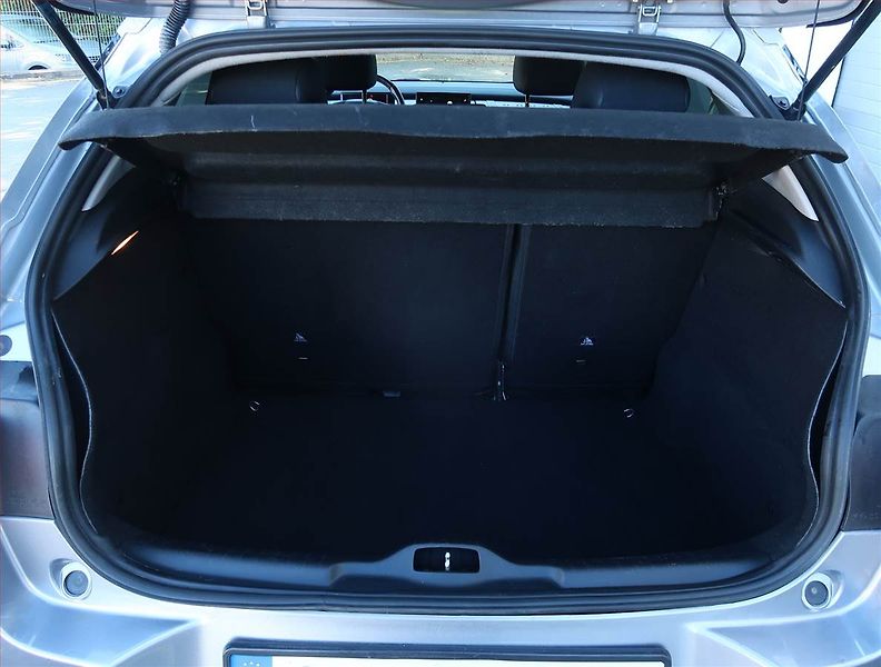 Citroën C4 Cactus (2018) 1.2 PureTech, Serv.kniha, Navi - fotka 14 z 19