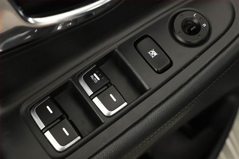 Kia Carens (2013) 1.7 CRDi, nová STK, Tažné - fotka 16 z 18