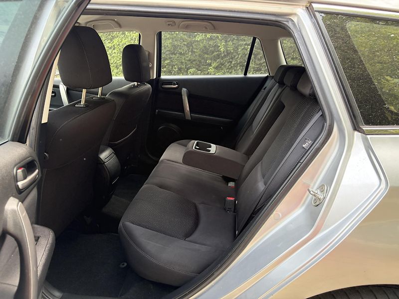 Mazda 6 2.0 Exclusive - fotka 18 z 30