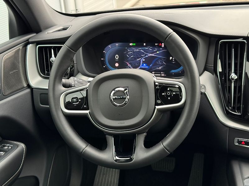 Volvo XC60 T8 ULTRA BLACK EDITON ,335 kW - fotka 22 z 23