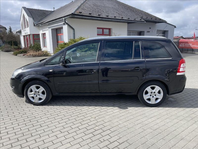 Opel Zafira 1,6 i 16V 85kw 7míst Tažné TOP - fotka 2 z 34