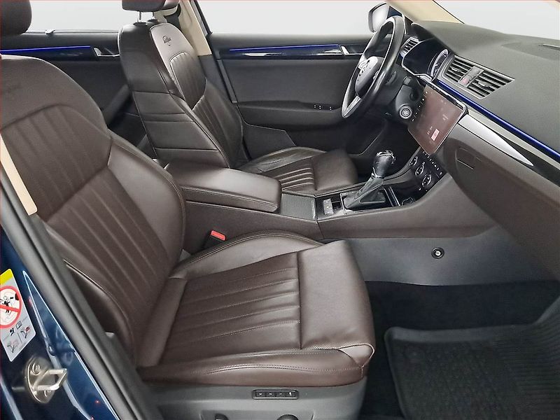 Škoda Superb (2018) Laurin&Klement 2.0 TSI - fotka 9 z 16