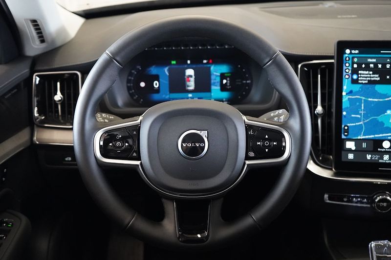 Volvo XC90 T8 AWD PLUS, Ventilace, 360° - fotka 24 z 48