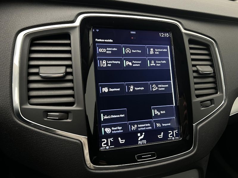 Volvo XC90 D5 AWD MOMENTUM CZ - fotka 25 z 33