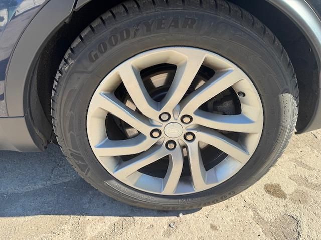 Land Rover Discovery (2019) 3,0 TDV6 HSE 2. majitel - fotka 29 z 30